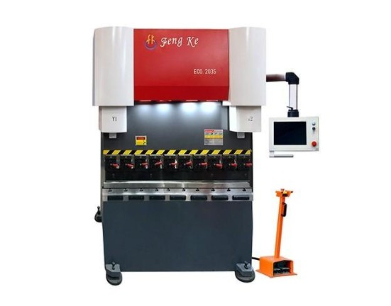 豐科機(jī)械創(chuàng)新純電伺服折彎?rùn)C(jī)，乘勢(shì)折彎?rùn)C(jī)節(jié)能環(huán)保新時(shí)代? 